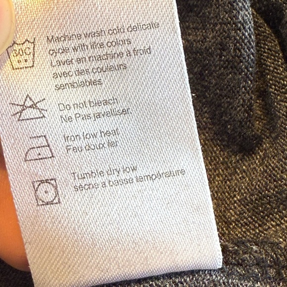 Chaser V Neck Black Tee XS - Picture 9 of 9